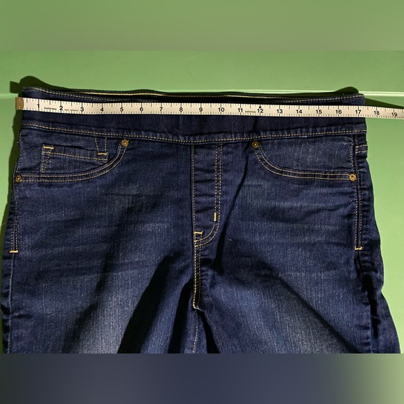 Levi Signature Pull-On - Skinny Jeans - Women/Juniors Size: 14 - Picture 13 of 14